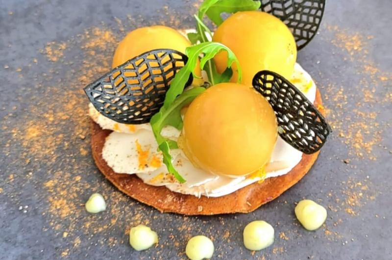 Pomme d'Adam.jpg. Pomme d'Adam.jpg.
